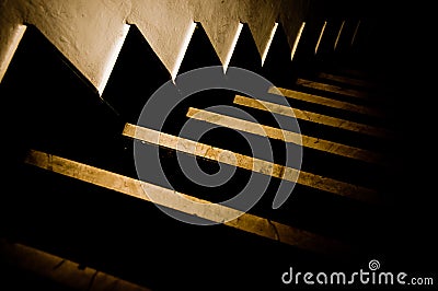 escadas-escuras-1-thumb16073479.jpg