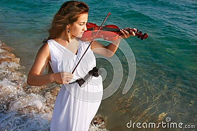 Menina Que Joga O Violino No Fundo Do Mar